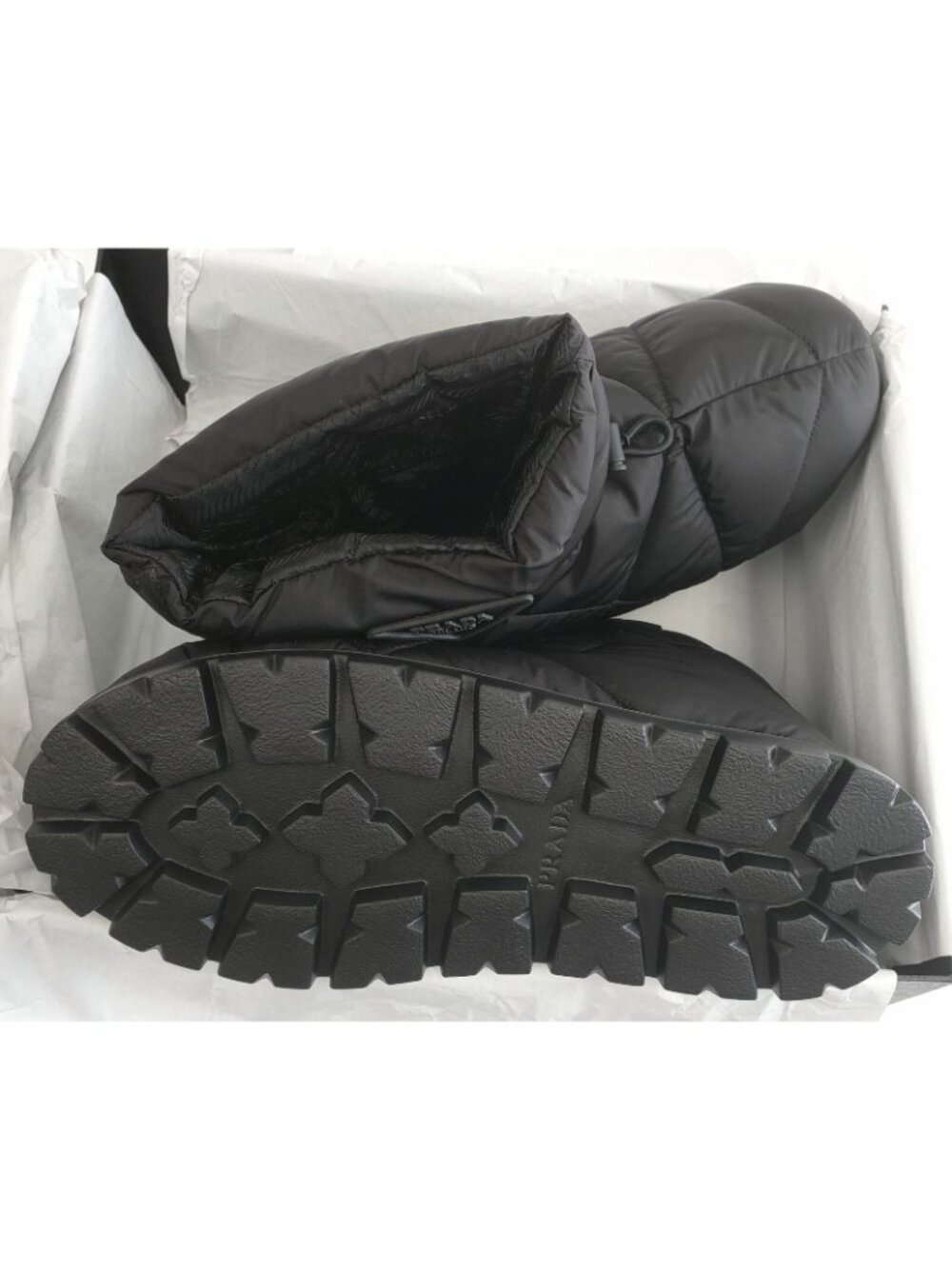 $1120 Prada Blow 19 Quilted Nylon Drawstring Snow Boots Black Size 9 - Picture 4 of 7